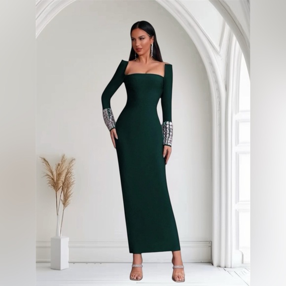 🆕NWT elegant dark green square neck, embellished long sleeve dress - Picture 2 of 3